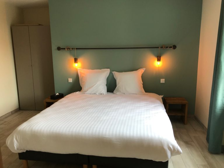 IMG_chambre n 2 PMR lodge domaine de meaucé