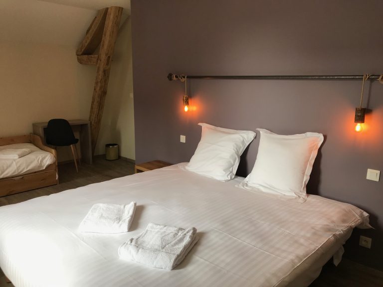 IMG_chambre numéro 3 lodge domaine de meaucé pour 2,3,4 pers